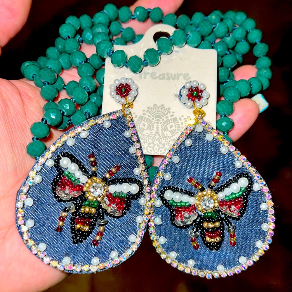 Earring & Necklace Set